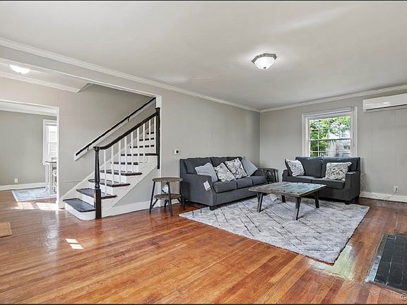 2nd image of 1244 Wallace St