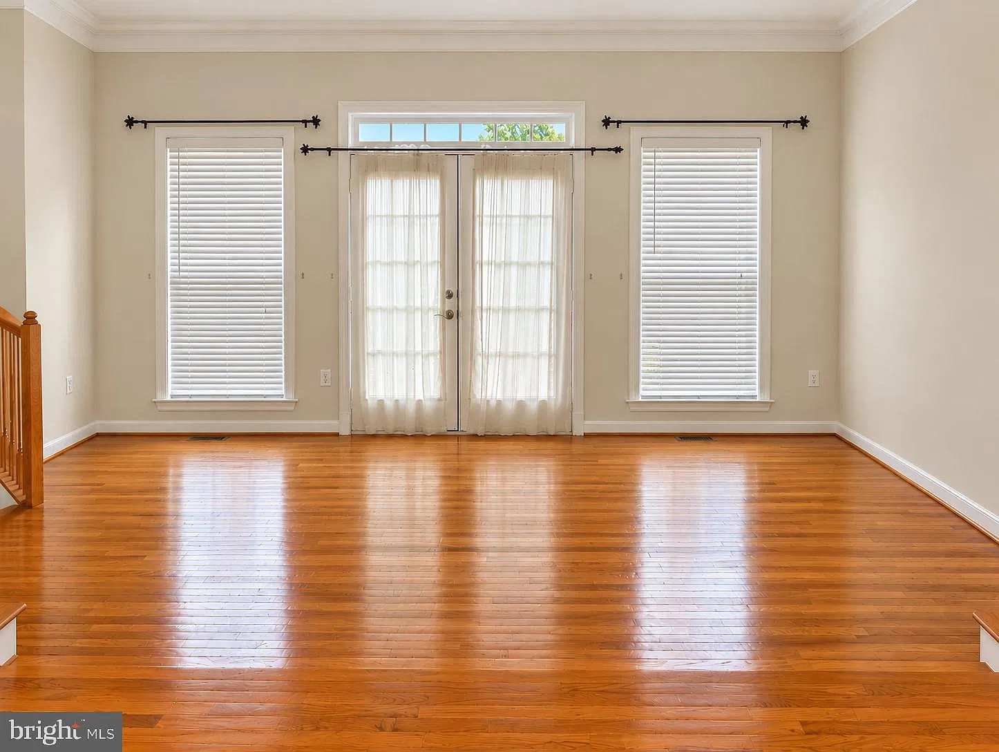 3 bed, 2.5 bath, 1909 sqft, $4,100 — Photo 3