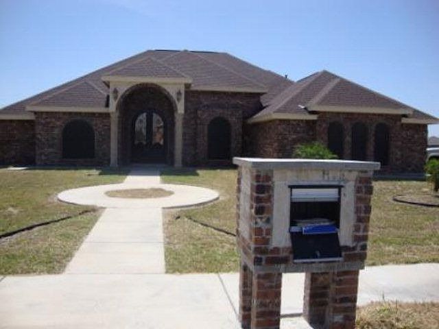 2nd image of 606 Studio Ln