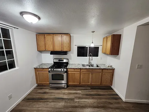 1556 W 5th St Photo 1