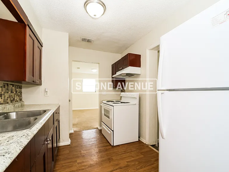 9561 Norfolk Blvd — Photo 4