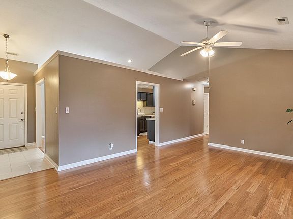 4th image of 3736 Five Oaks Dr