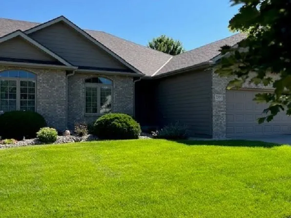 7504 Phares Dr, Lincoln, NE 68516