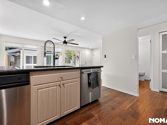 2nd image of 1035 156th Ave NE APT 24