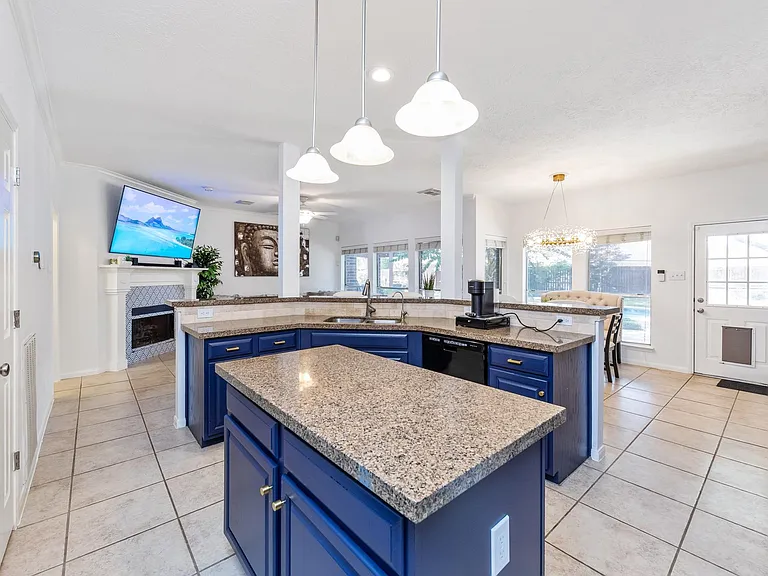 15826 Jamie Lee Dr — Photo 17