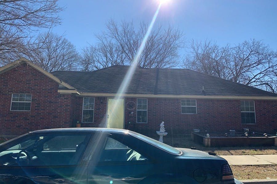 1st image of 216 E Standifer St