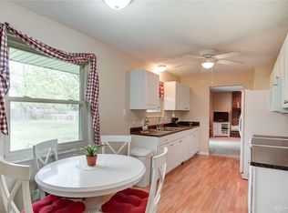 2105 Sherwood Forest Dr, Miamisburg, OH 45342