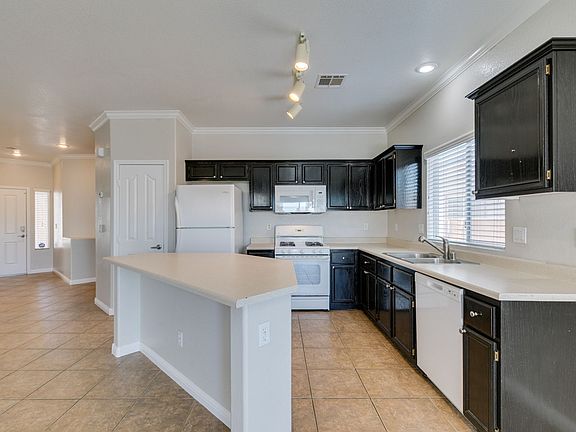 2nd image of 1209 Echo Beach Ave