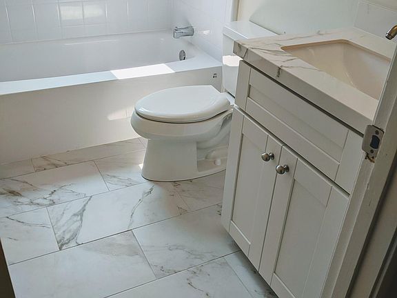 2nd image of 225 Vera Ave #4