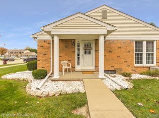 17525 Rudgate St, Southgate, MI 48195