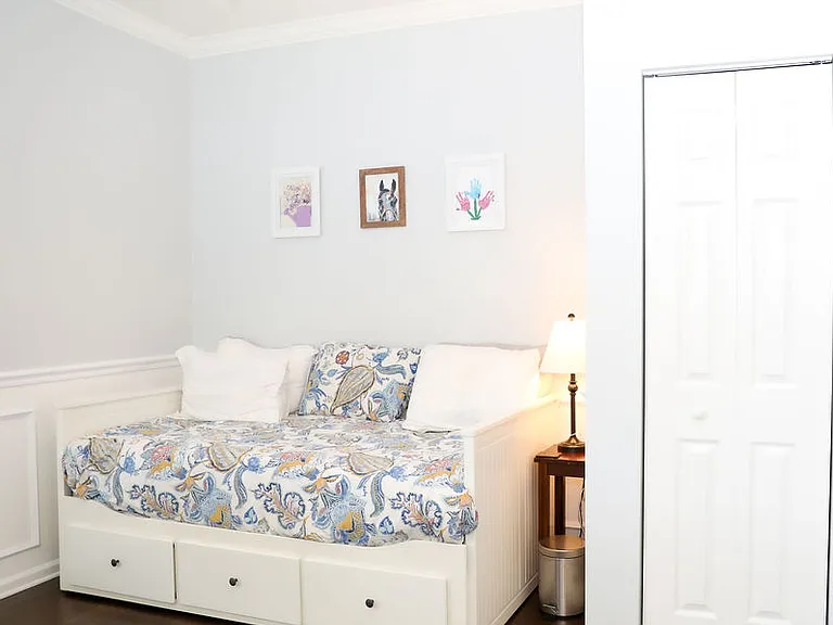 454 Howland Dr — Photo 6