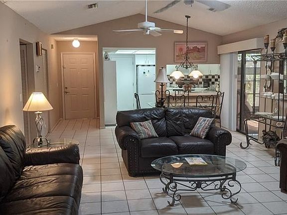 5th image of 4234 Oak Terrace Cir
