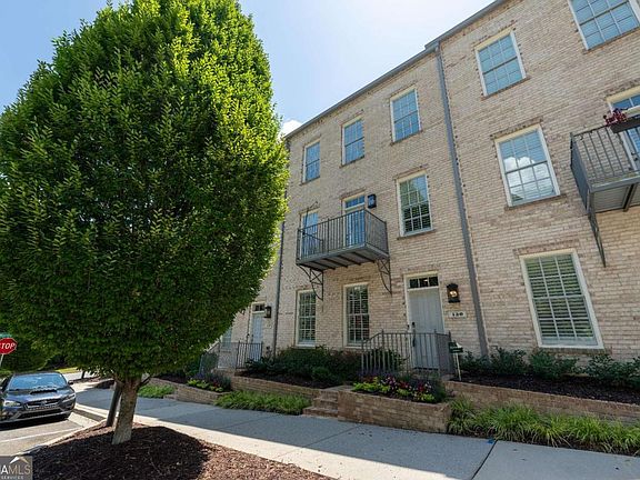 2nd image of 130 Clover Ct