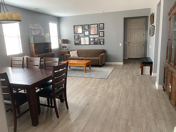 4th image of 44942 Mariposa Dr