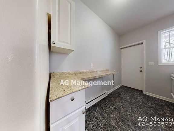 2nd image of 19A Clairmont Pl