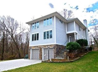 1516 Emerson Ave, Mc Lean, VA 22101
