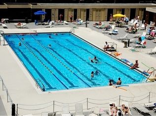 1455 N Sandburg Ter APT 1103, Chicago, IL 60610