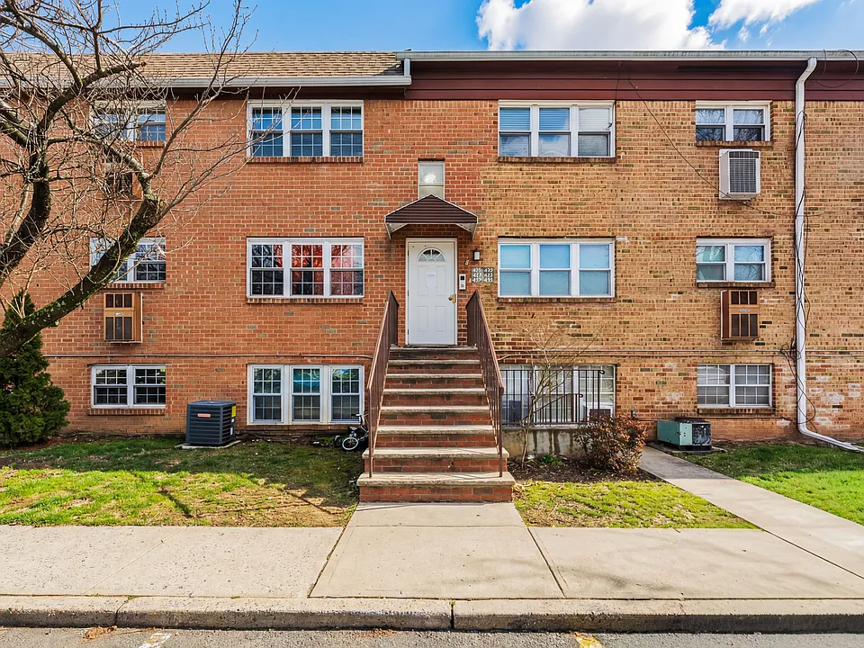 450 College Dr