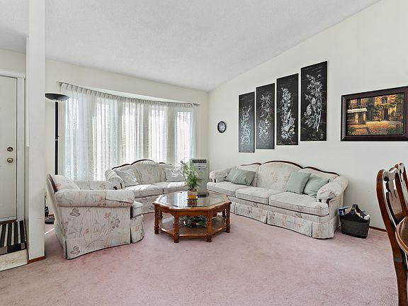 2nd image of 17724 94th St NW
