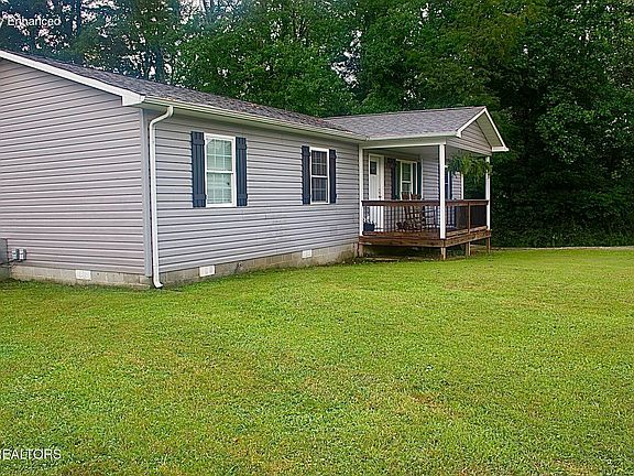 3rd image of 203 Heidel Cir