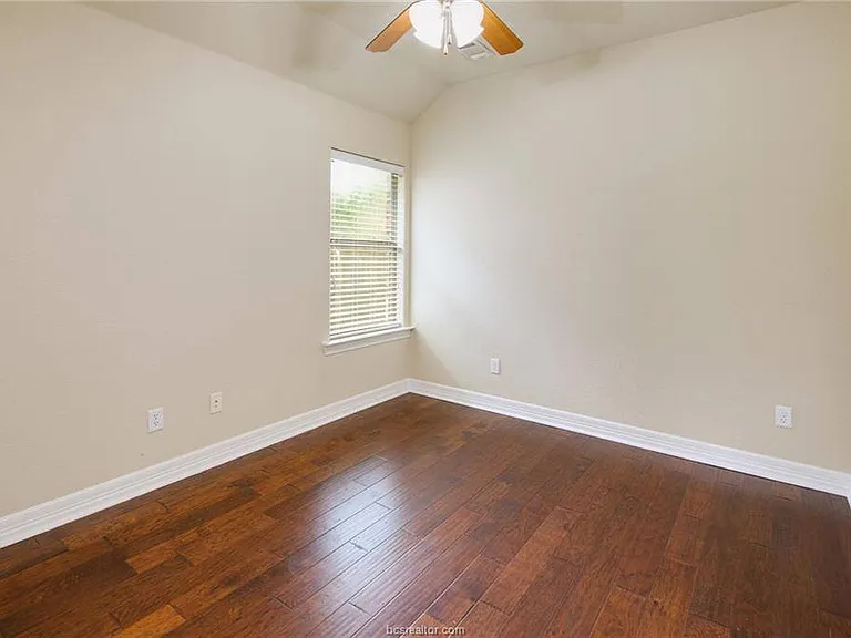 2481 Newark Cir — Photo 18