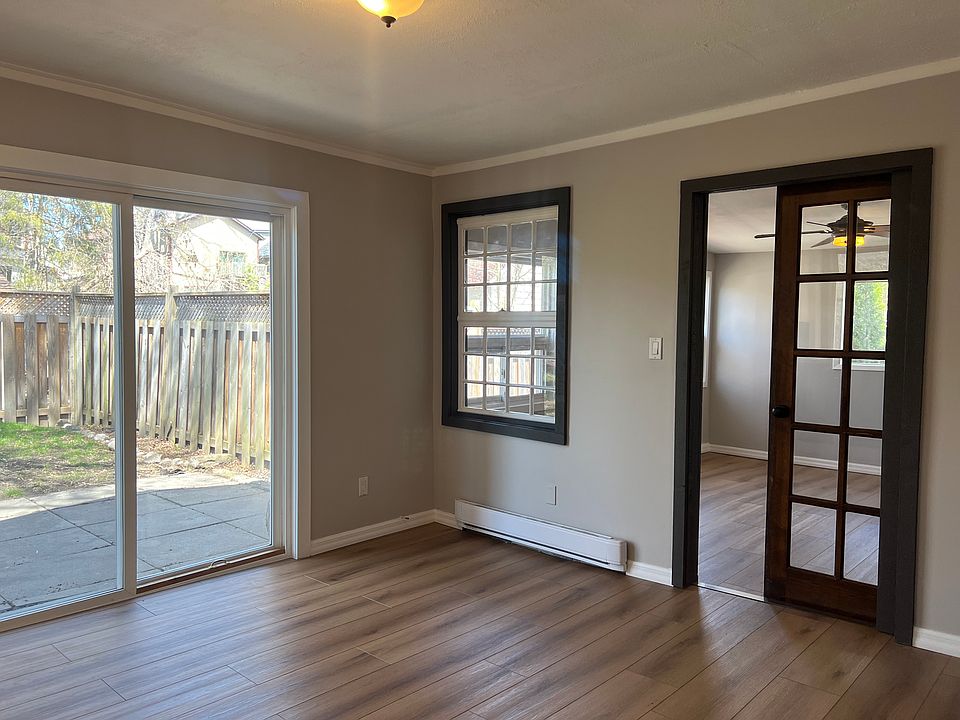 1st image of 451D Arcy St