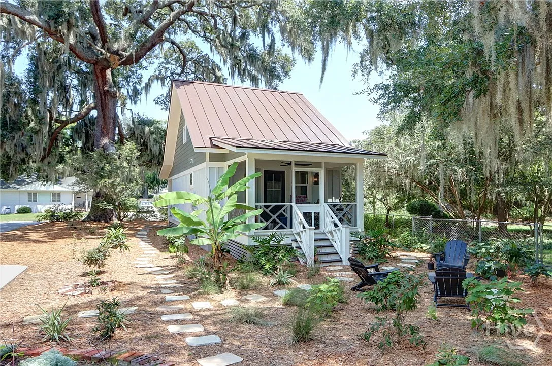 1 bed, 1.0 bath, 700 sqft, $2,175 — Photo 1