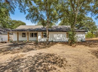 10997 Alamo Dr, Justin, TX 76247