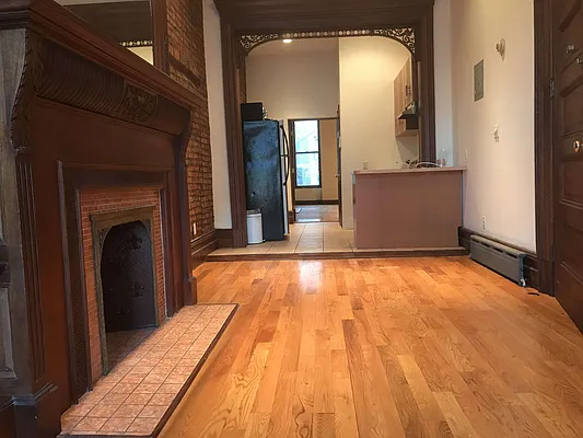 Rented by PLUSH REALTY Inc | media 26