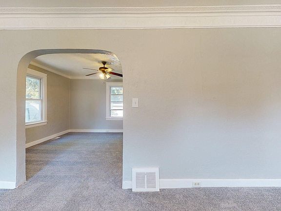 5th image of 10914 Oliver Rd