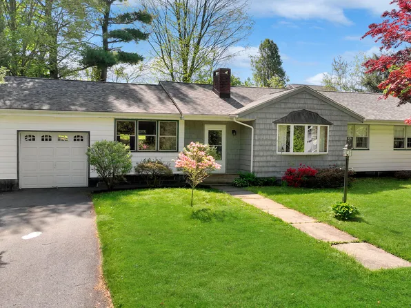 504 Avenue M, Matamoras, PA 18336