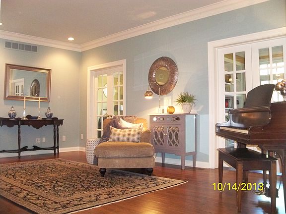 4th image of 7284 Landon Ln