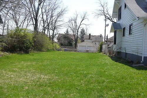 2nd image of 628 Cambridge Ave