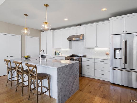 4th image of 1401 Delgany Street #403