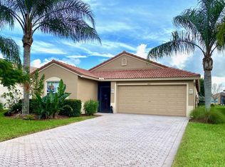 821 NW Greenwich Ct, Port Saint Lucie, FL 34983
