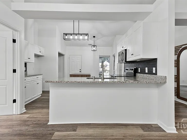 110 Saint Ives Way — Photo 8
