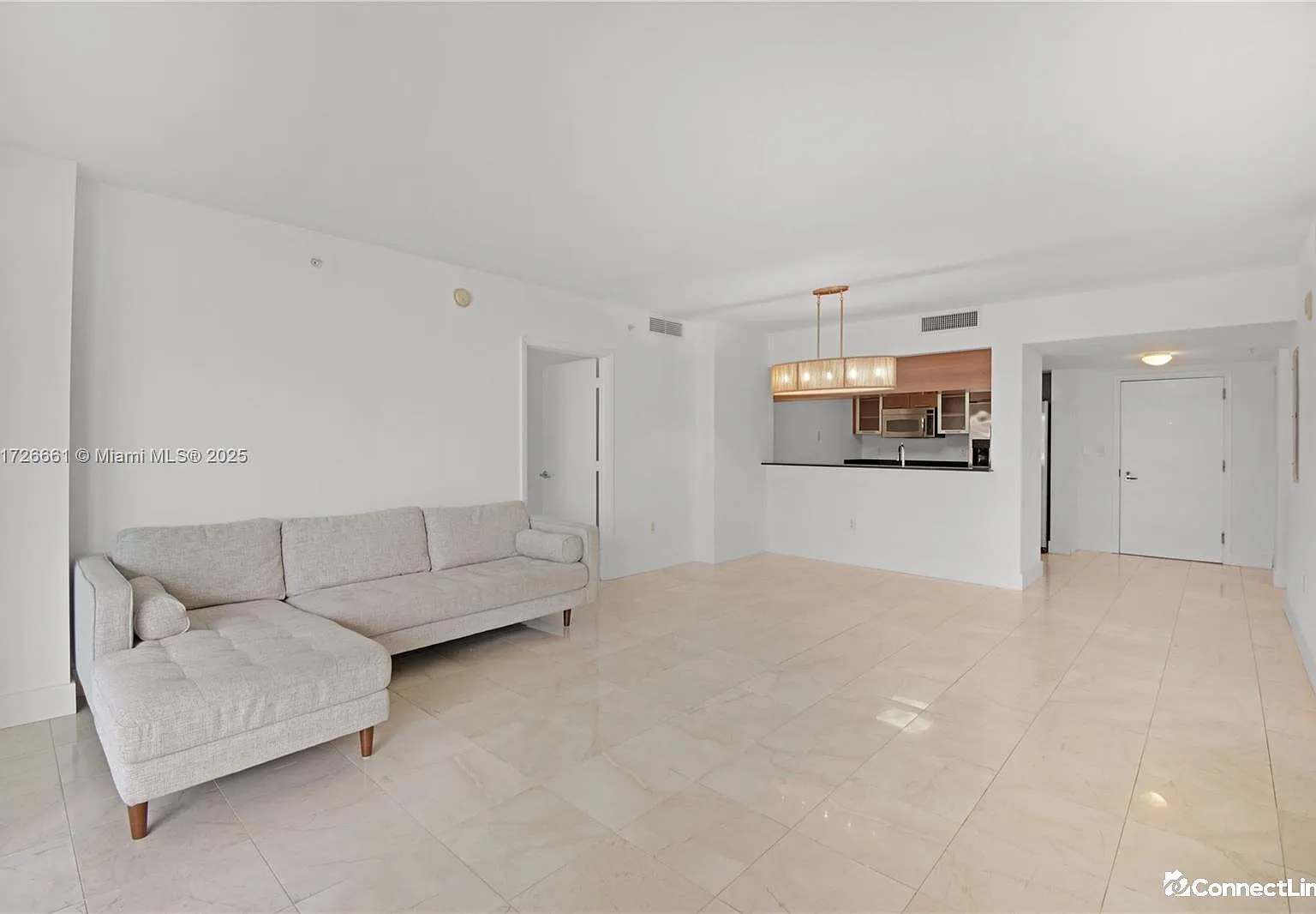 2 bed, 2.0 bath, $4,000 — Photo 2