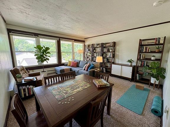 3rd image of 3630 Colebrook Rd #2