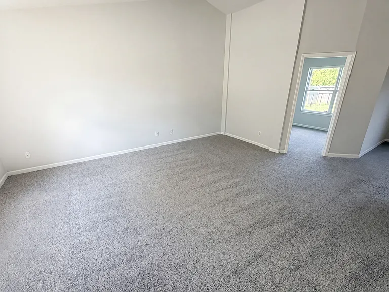 10710 Sedgegrass Dr — Photo 6