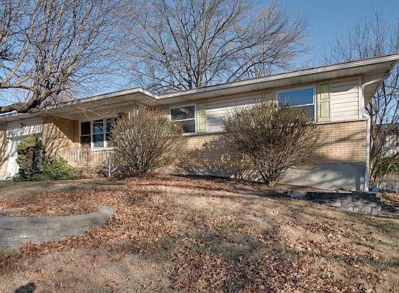 2nd image of 726 Davemar Dr