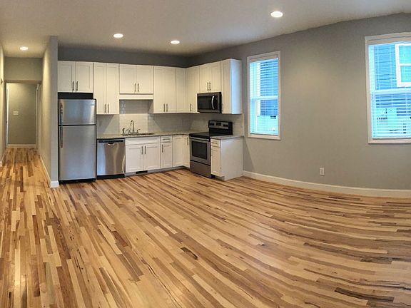 2nd image of 204 Greene St #F