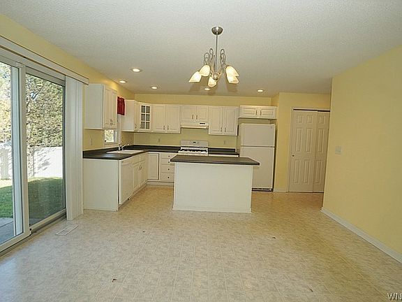 5th image of 45 Brook Ln
