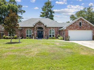 1827 Neva Ct, Mandeville, LA 70448