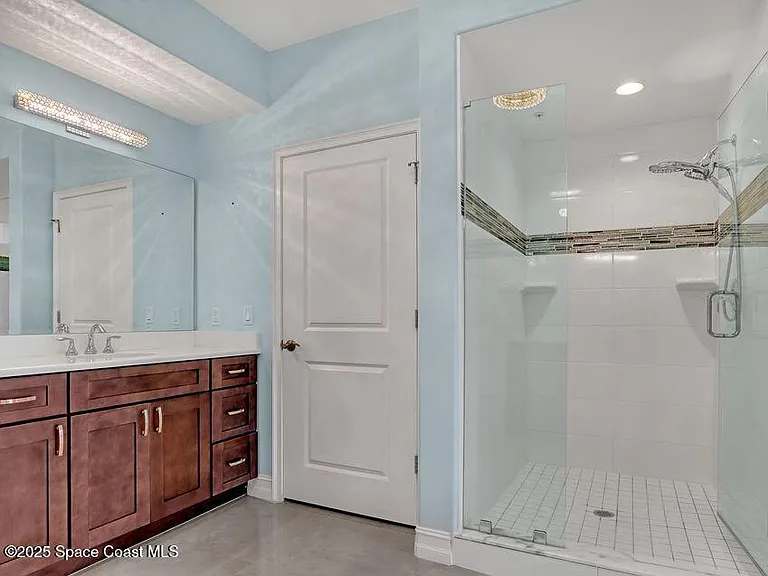1435 S Harbor City Blvd #703 — Photo 33