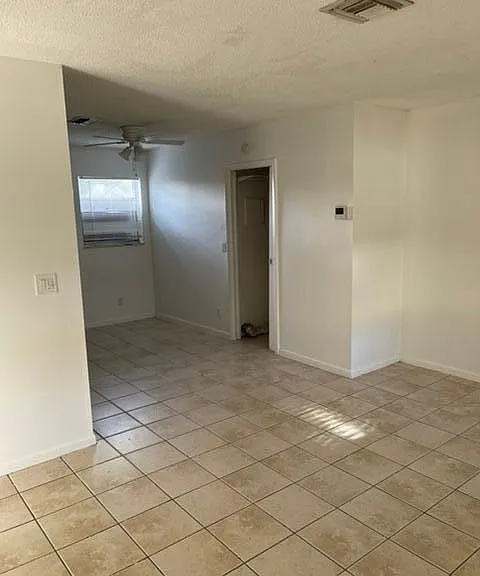 2887 SW 19th Ct #B — Photo 3