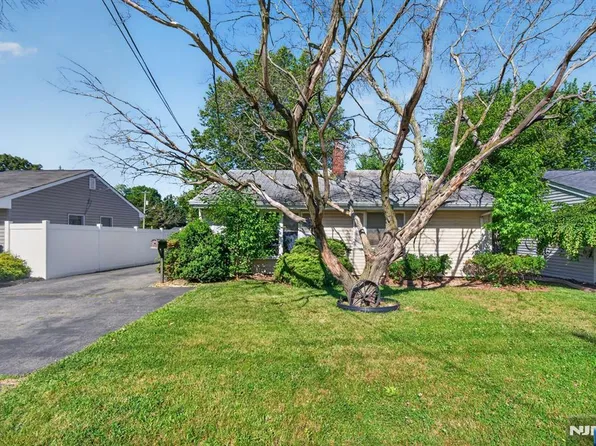 133 Mary Ave, Woodbridge, NJ 07095