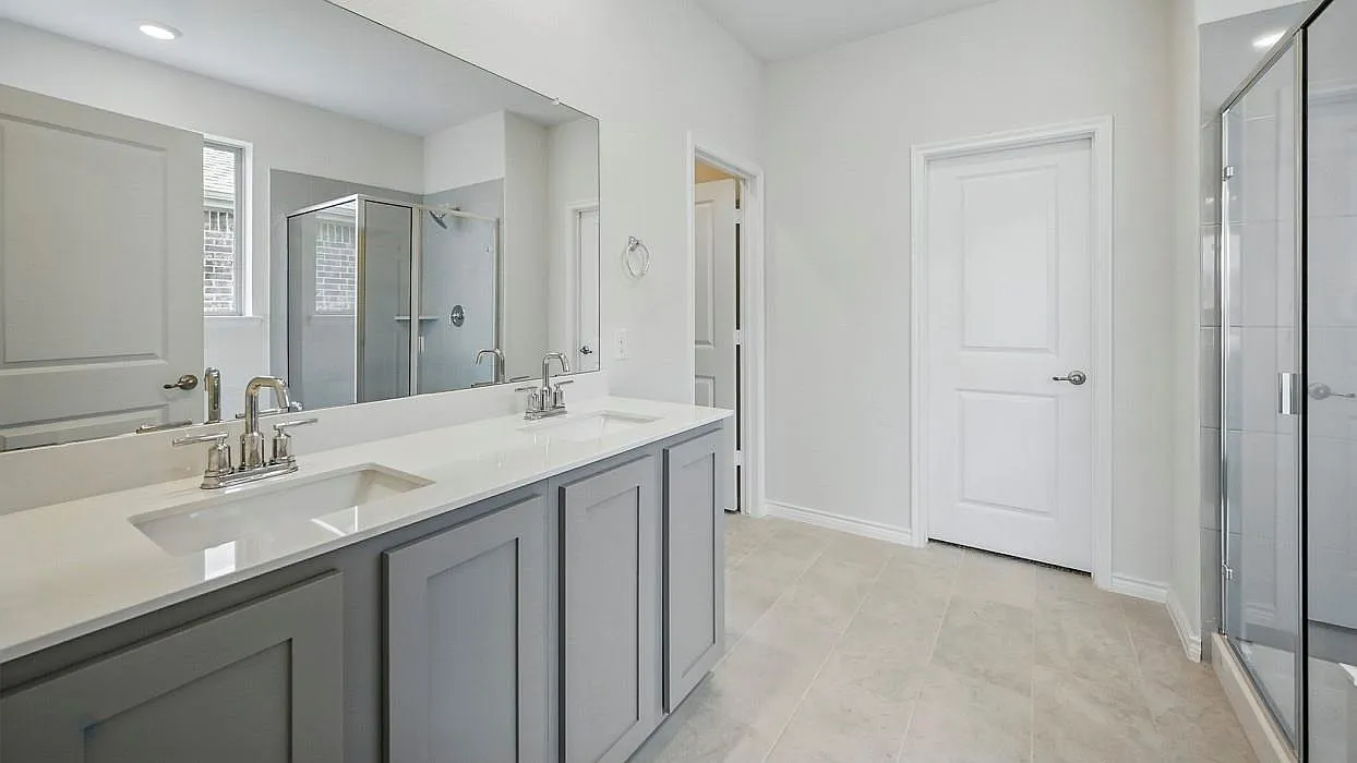 4 bed, 2218 sqft, $2,300 — Photo 2