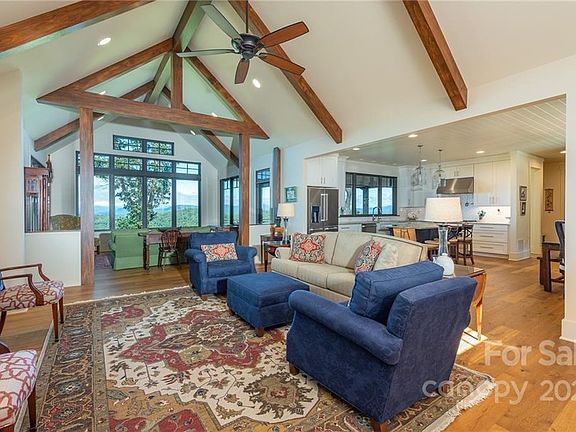 4th image of 188 Skyway Dr