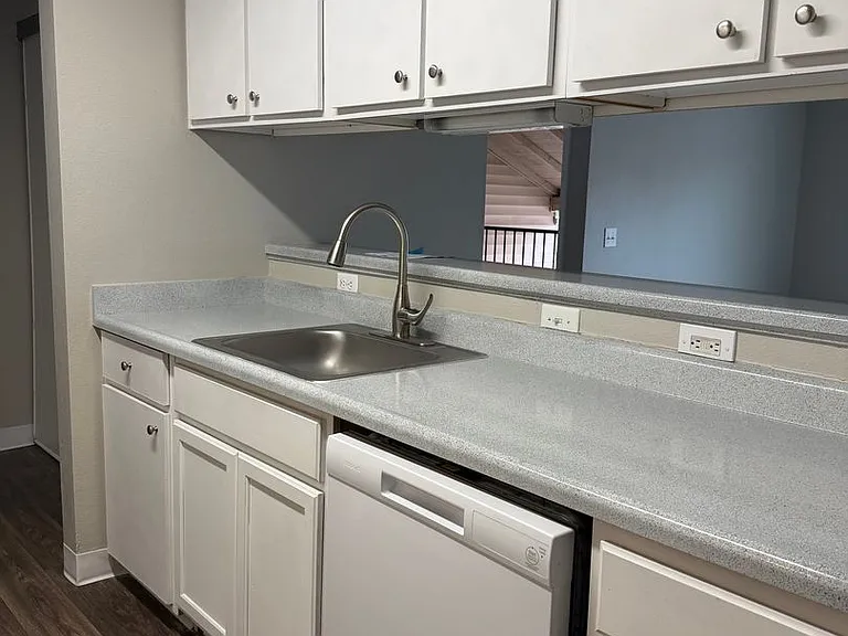 16920 SE Powell Blvd #24 — Photo 10