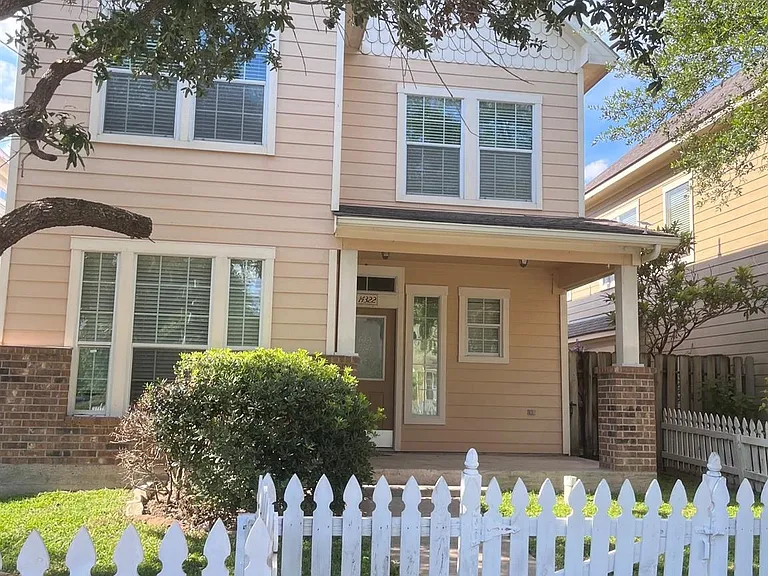14322 Summer Garden Dr — Photo 2